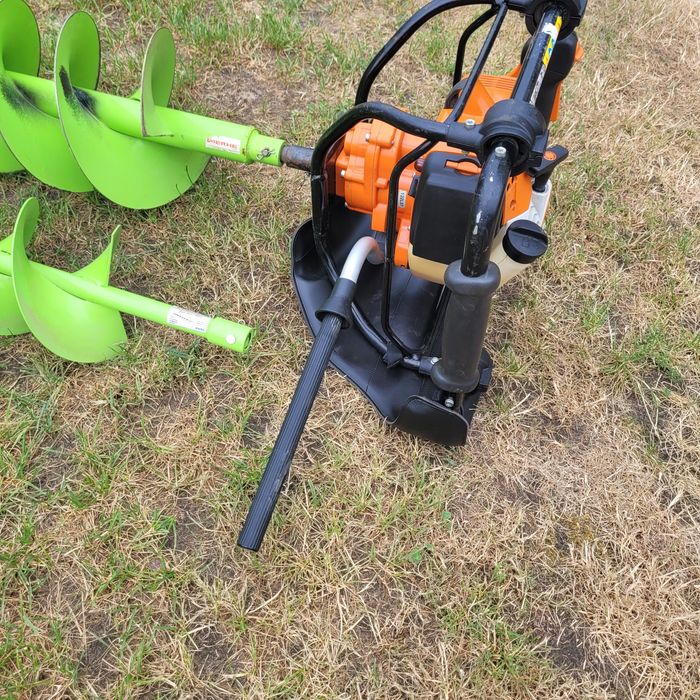 Wiertnica glebowa świder spalinowy Stihl BT121