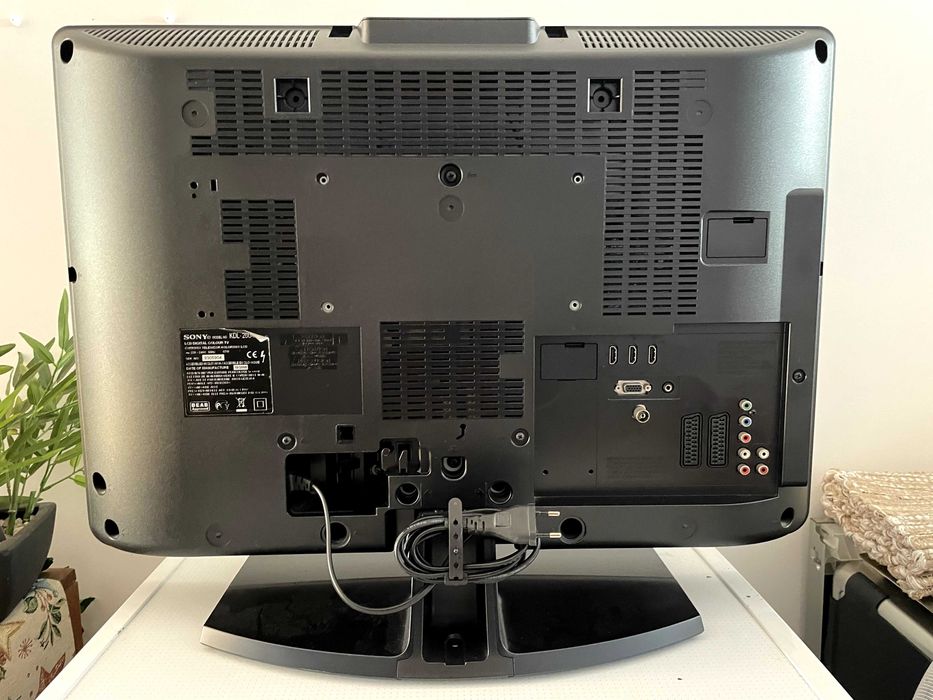 Televisão c/ comando 26" Sony KDL-26U4000