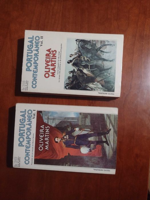 Livros de Letras, Literatura Portuguesa e outras.