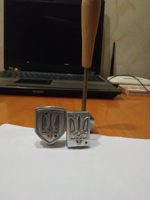 Кліше герба. Виготовлене з дюралюмінію