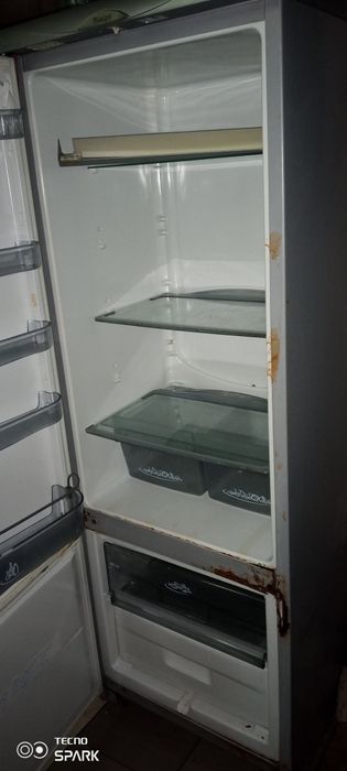 рабочий двухкамерный холод