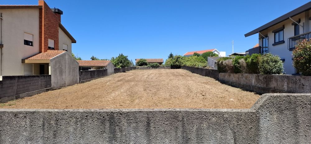 Terreno Urbano com 1.630 m² em Cortegaça (Ovar)