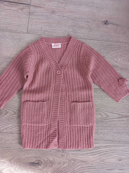 Sweterek rozpinany na guziczek nowy