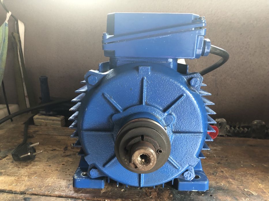 Motor  trifasico CANTONI