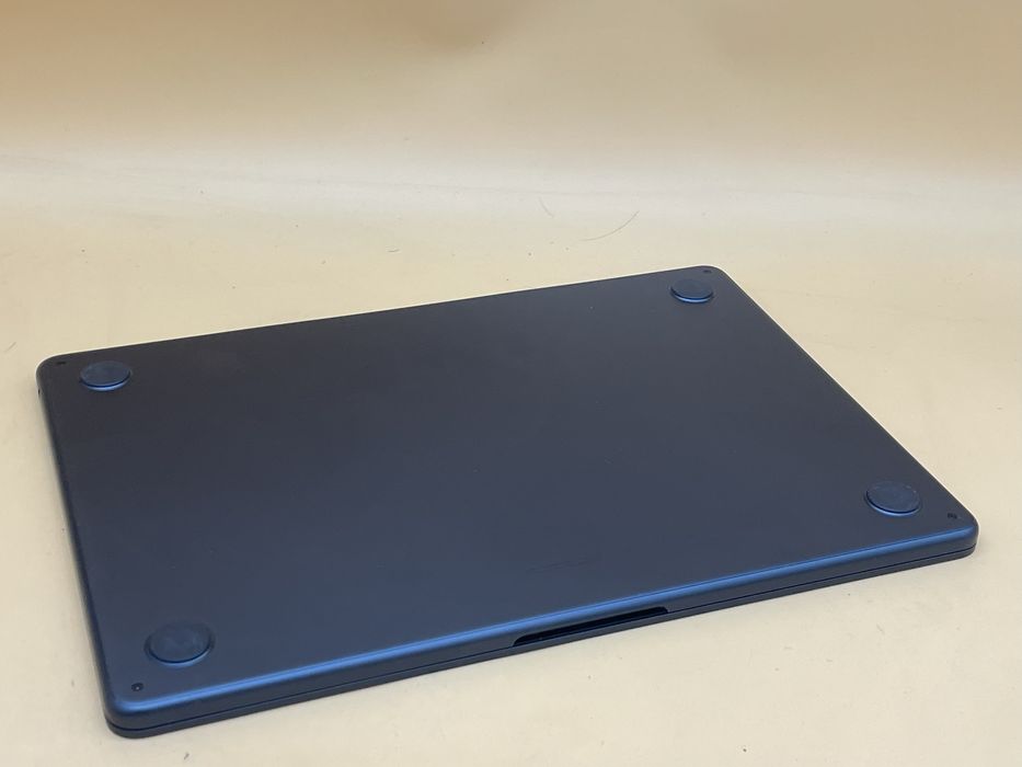 Macbook air 2022 m2 256 gb