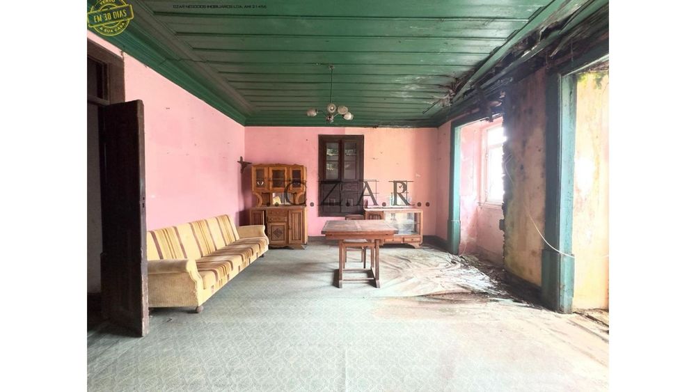 Moradia para remodelar. Aveleira.