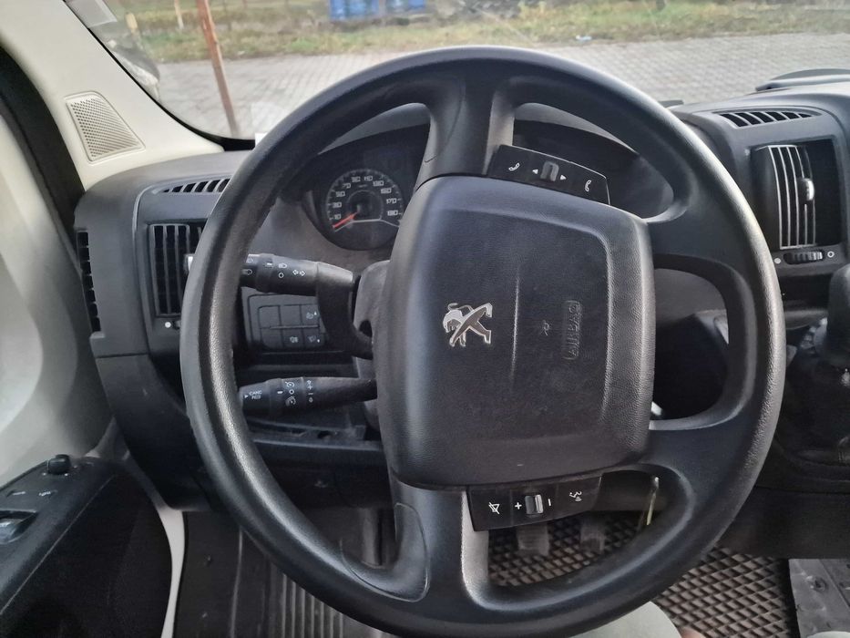 Pegeot Boxter bus 2015