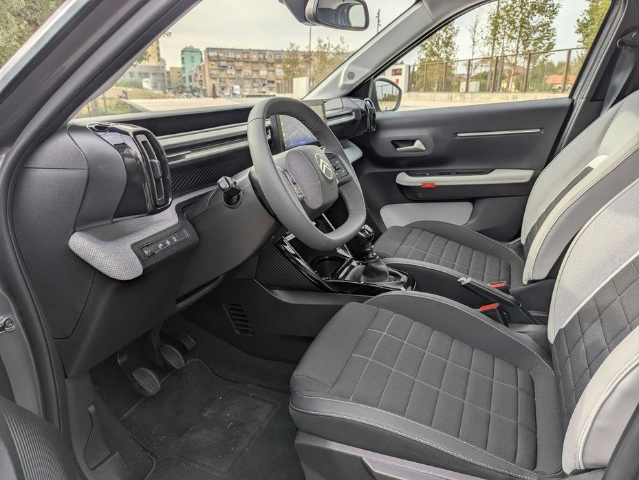 Citroën C3 Turbo MAX 2025 Gasolina Cinza Completo 1 ano de uso 8.000km