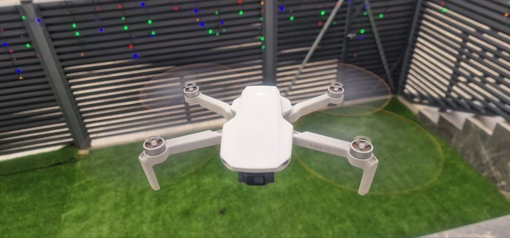 DJI mini se дрон базовий комплект