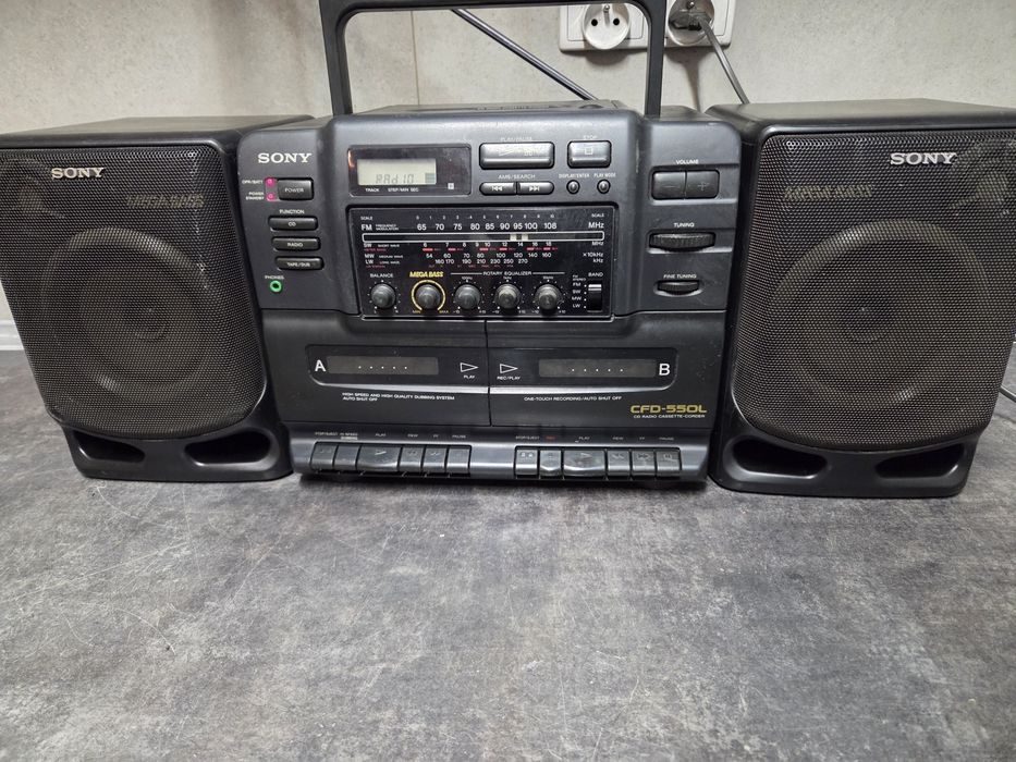 Radiomagnetofon Sony CFD-550L  Vintage z 1991 roku