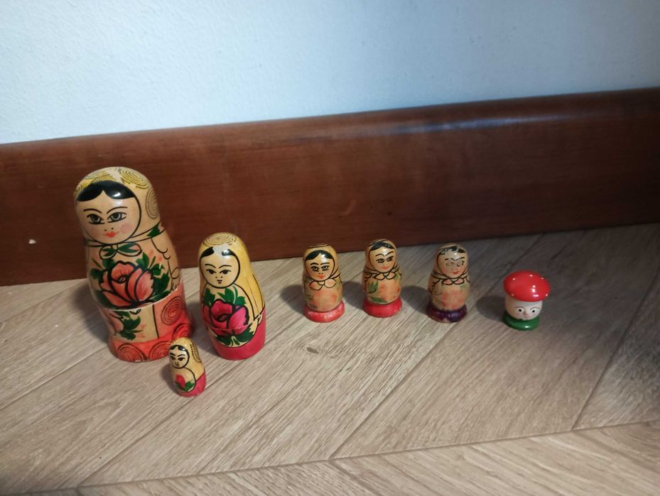 Drewniane figurki babuszki matrioszki zestaw