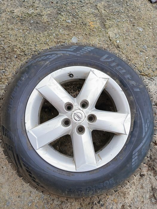 Продам колеса 215/65 r16