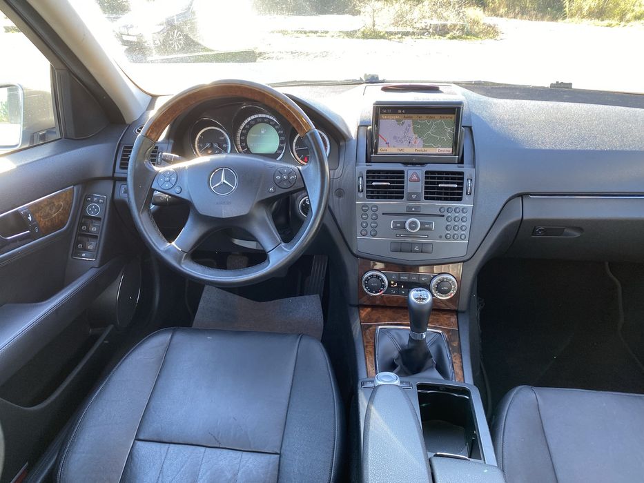 Mercedes-Benz C220 CDI - GPS - DVD - Nacional