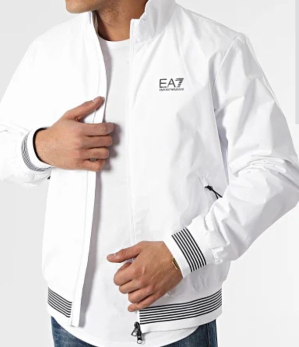 Нова куртка вітровка emporio armani