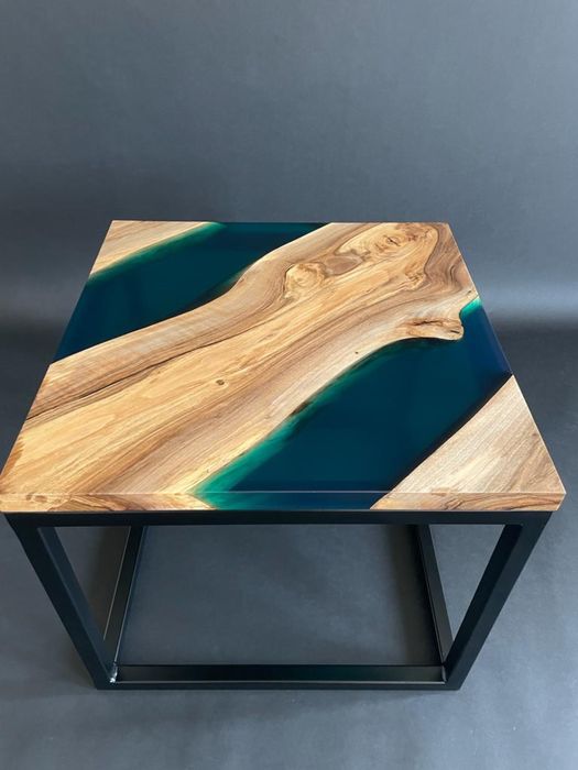 Kwadratowy stolik kawowy żywica orzech