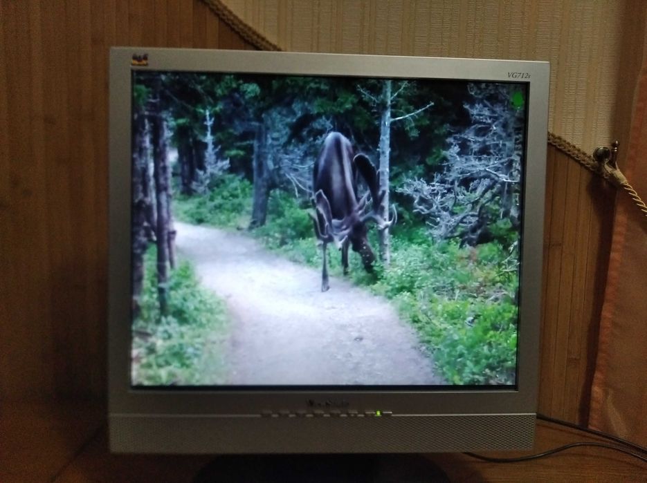 Телевізор -монітор ViewSonic 17 дюймів від 12вольт