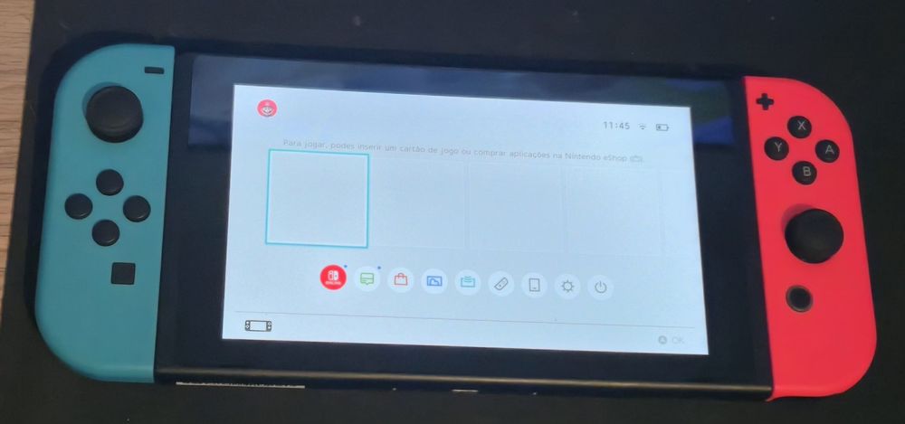 Nintendo Switch + Cartão 128GB Nintendo + FIFA 25 | Completa