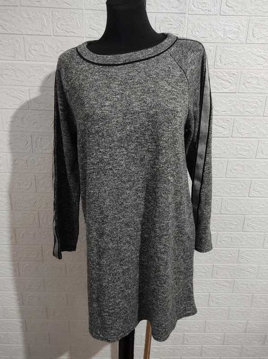 Sukienka srebrne lampasy szara elastyczna jesień zima  cena 28 zł