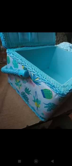 Kuferek/ szkatułka np na rzeczy do szycia