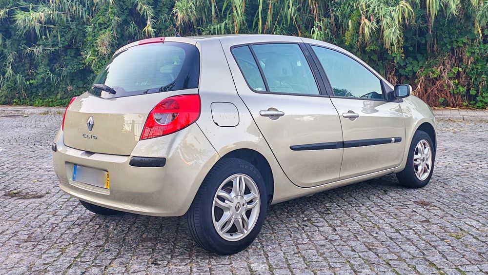 Renault Clio 1.2 Luxe Dynamique - TOPO DE GAMA — photo 4