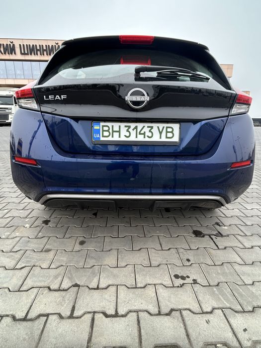 Нісан ліф 2024 року