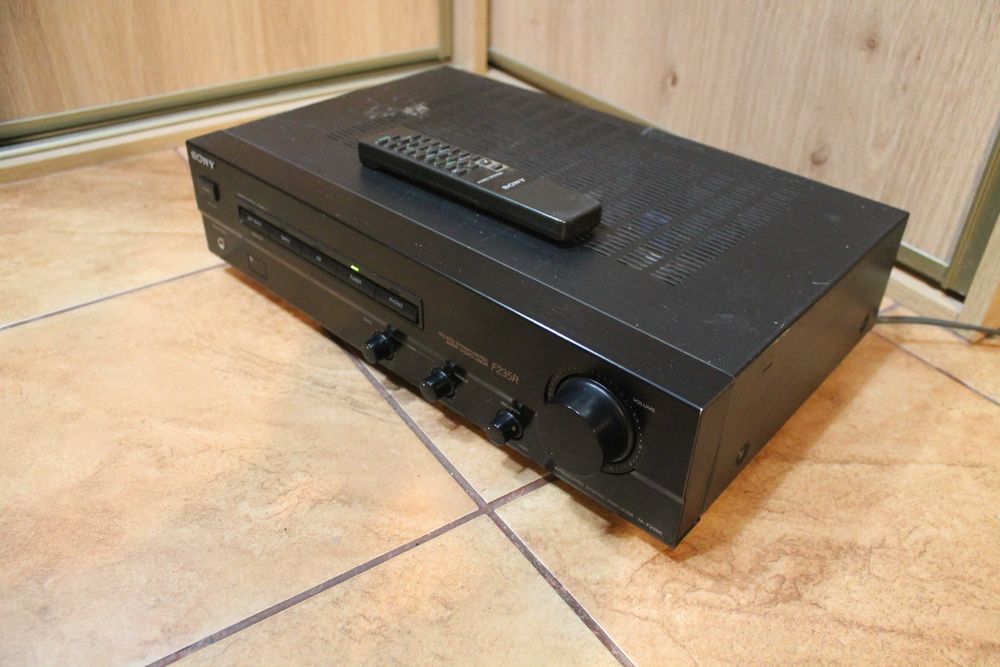 Wzmacniacz Stereo Sony TA-F235 PILOT