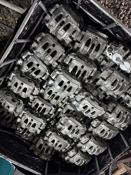 Супорт передній L (лівий) Sprinter W906/907 /VITO 639 / 447 (BREMBO)