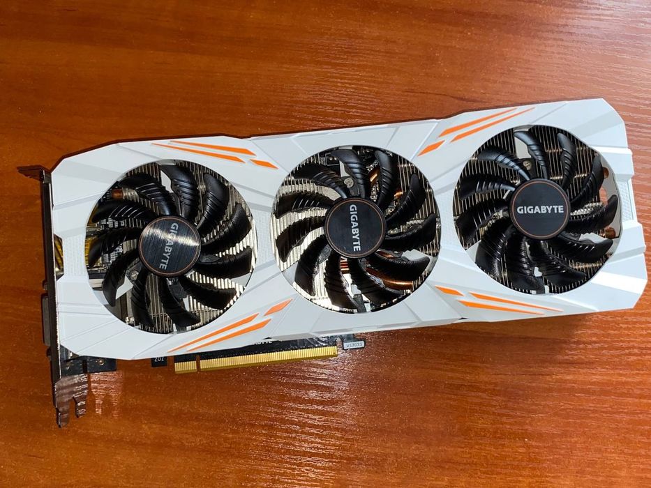 GTX 1080 ti 11gb gigabyte