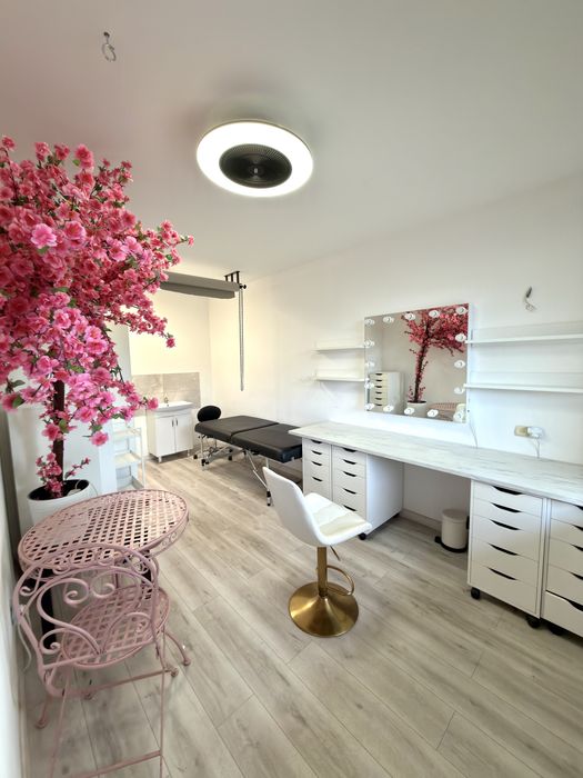 Gabinet beauty 13 m²