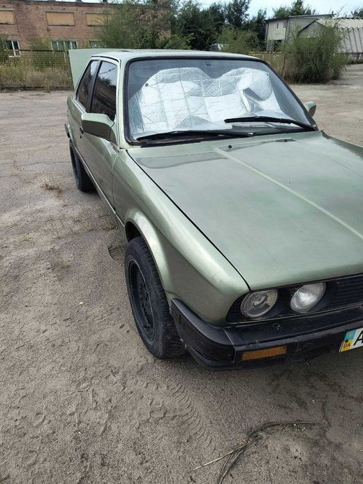 продам своє авто bmw e30