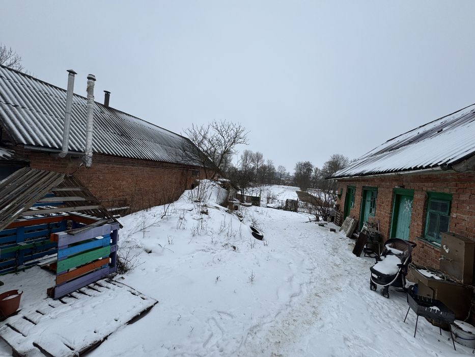 Продаж цегляного будинку