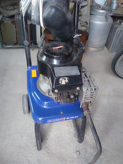 Бензогенератор Generac ET 2100-OHV виробництва США для Європи .