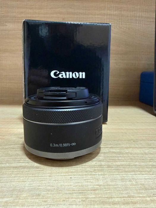 Objetiva Canon RF 50mm F1.8 STM