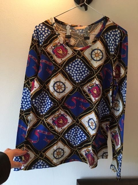 Camisola Azul Licra Nova