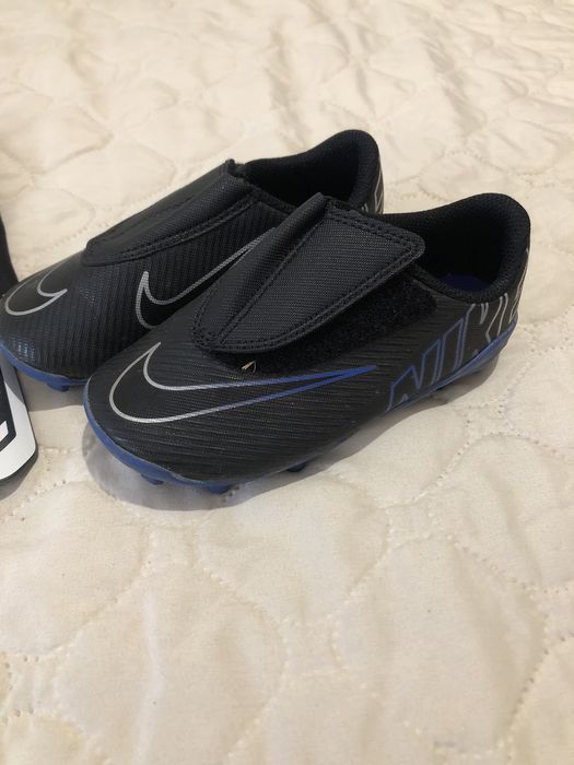 Chuteiras nike e caneliras