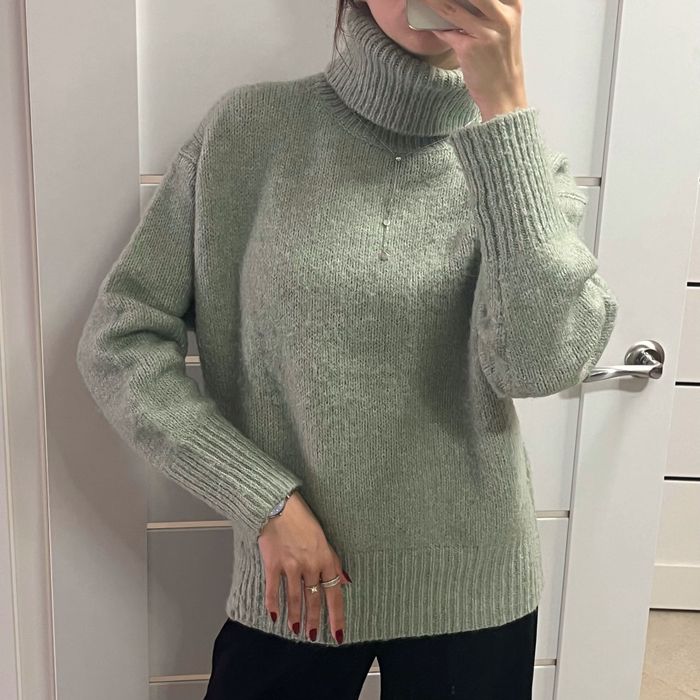 Шерстяний светр Zara