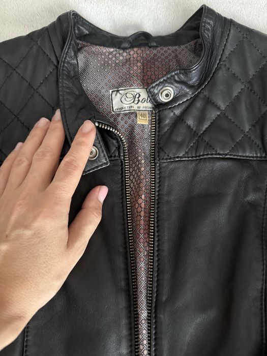 Кожана жіноча куртка 40 розмір