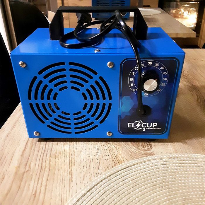 Wynajem ozonatora do pomieszczeń i samochodów-usuwanie pleśni i grzyba