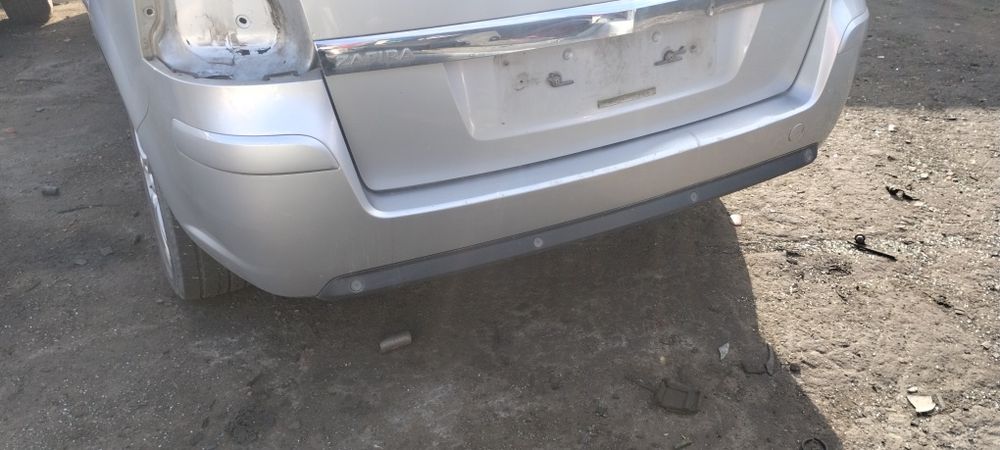 Opel Zafira b zderzak tył tylni z 157