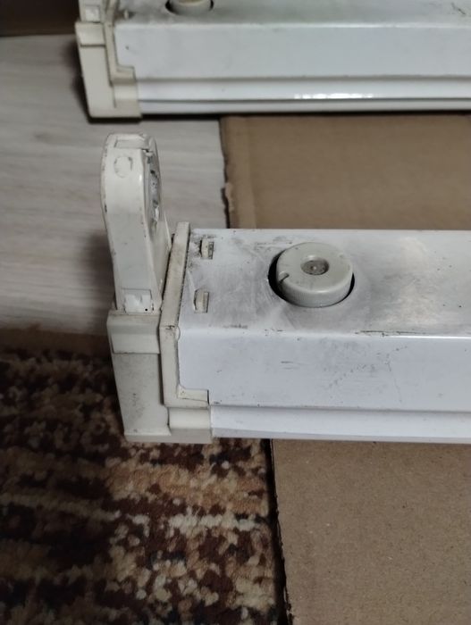 Oprawa lampy do świetlówek 60 cm