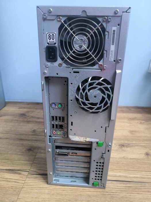 Komputer stacjonarny, 16GB, Xeon W3550, GeForce GT 710