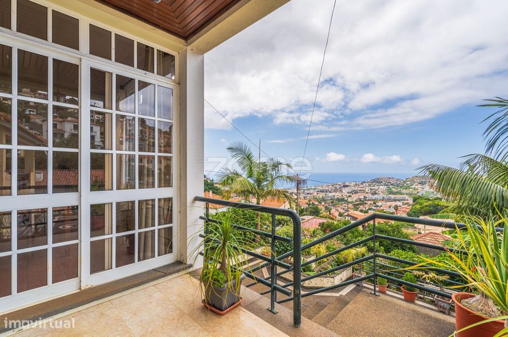 Moradia T3 + 1 Isolada com Vista Baía do Funchal – São Roque, Funch...