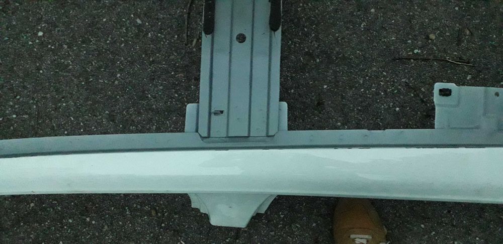 renault clio v słupki a - b - c  prawy i lewy,