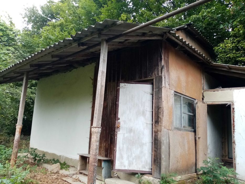 Продається будинок та 25с. землі Хімчин