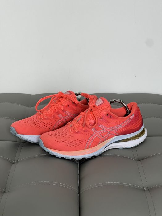 Кросівки ASICS GEL-KAYANO 28, бігові кросівки Asics Gel-Kayano, жіночі кросівки Асікс, Оригінал