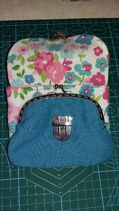 Carteira dupla com fecho da avó