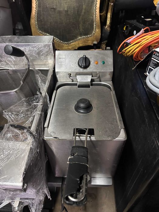 METRO Professional Fritadeira GDF3004, aço inoxidável