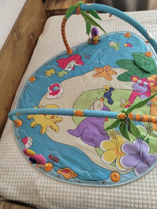 mata edukacyjna z pałąkami tiny love z foką