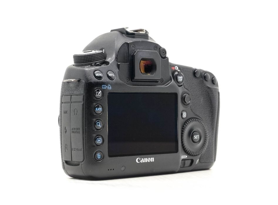 Câmara Canon 5D Mark III à Venda usada mas em ótimo bom estado!