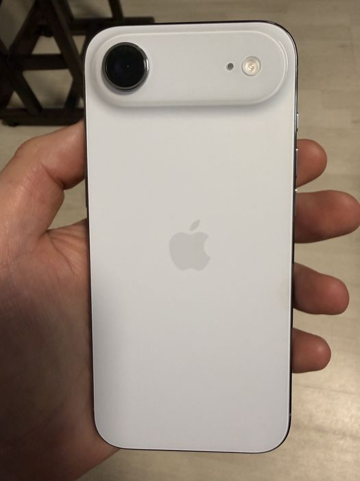 Продам Apple iphone 17 Air Sky blue 512 gb з аксесуарами. Обмін на 17 pro max 512